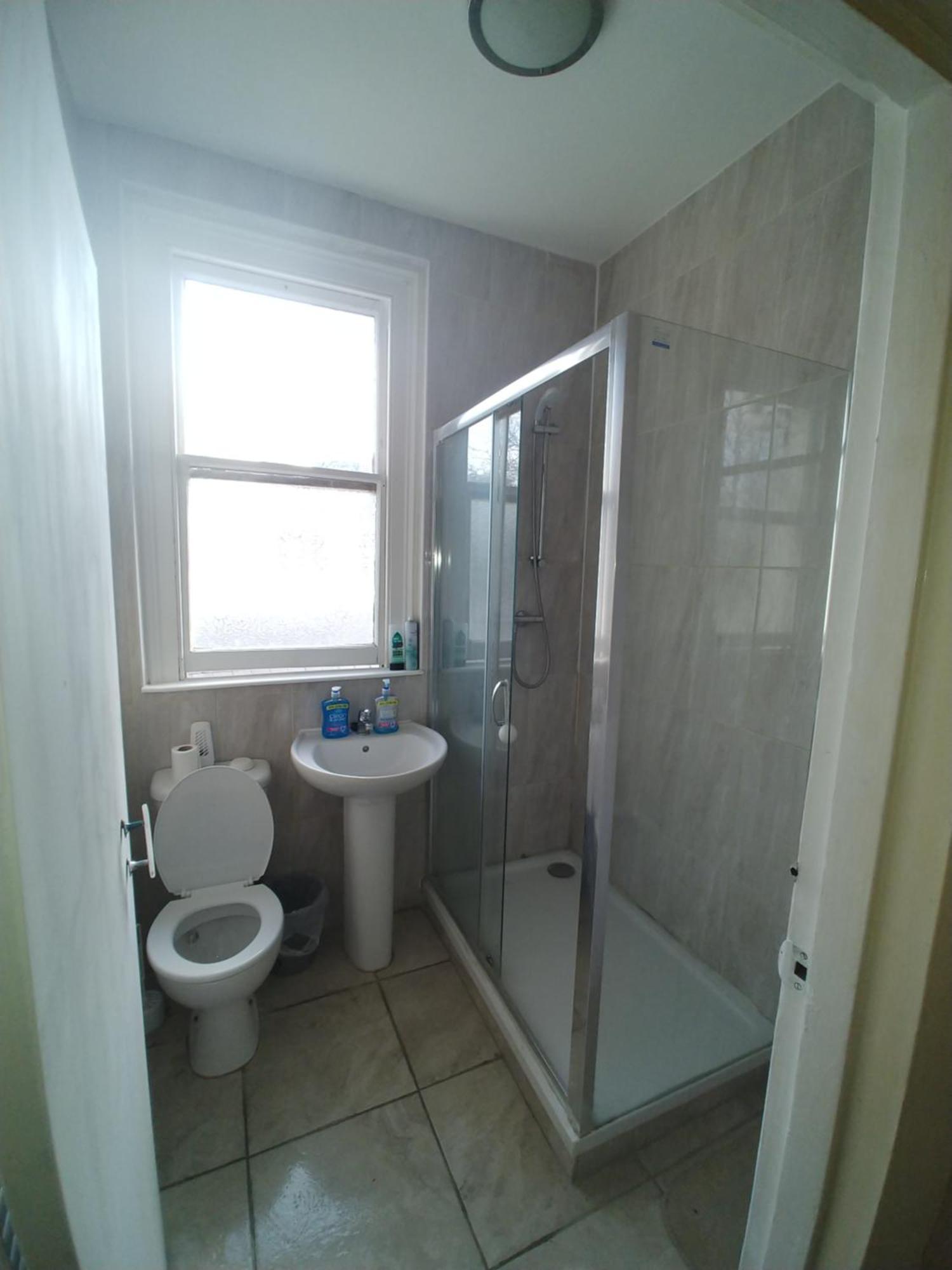 Sussex Lodge Guest House Slough Esterno foto