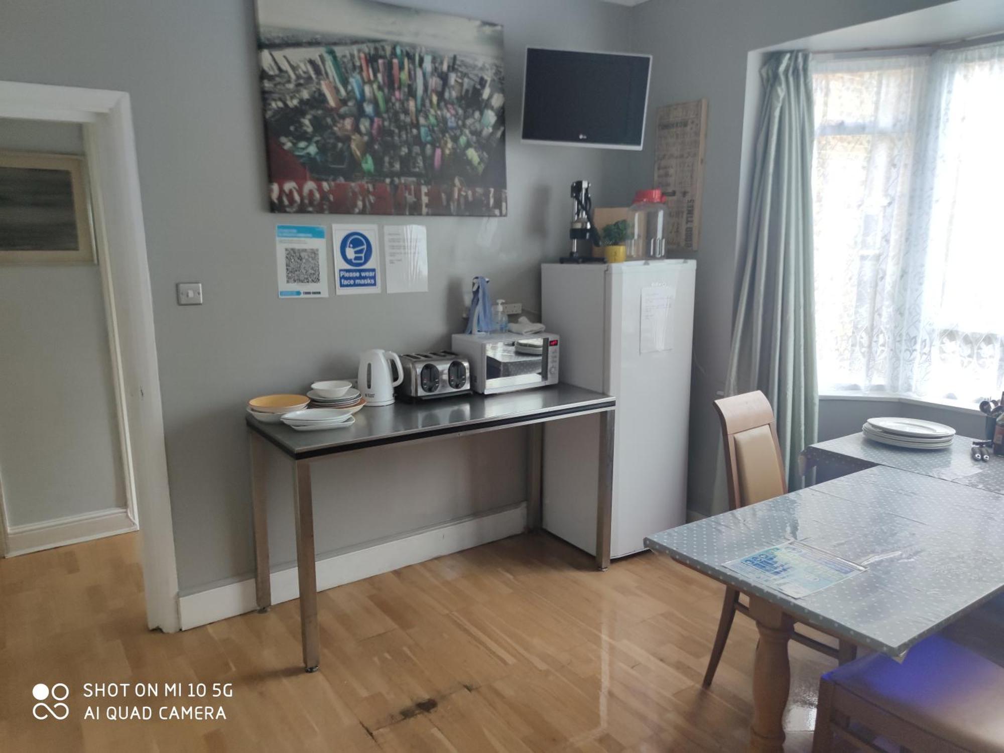 Sussex Lodge Guest House Slough Esterno foto